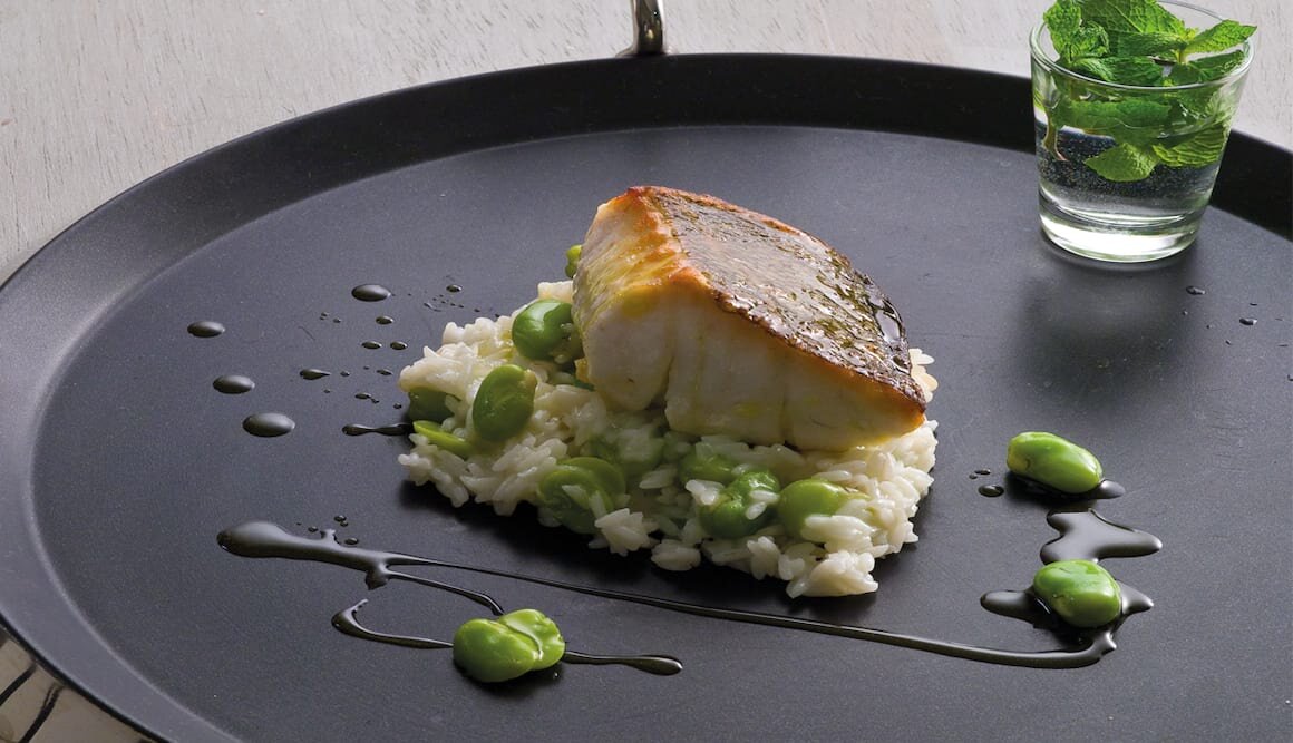 Arroz de Favas, Bacalhau da Noruega fresco corado e hortelã-da-Ribeira